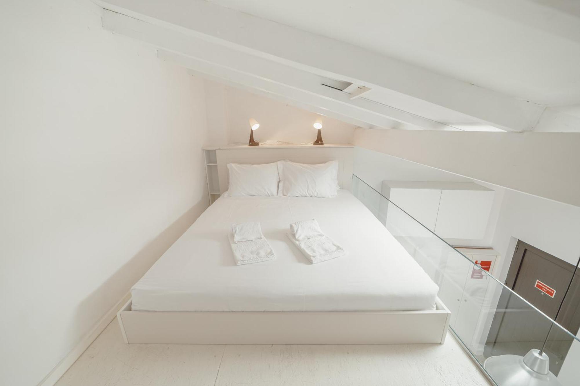 Mezzanine Stylish Apartments By Vacationy Porto Kültér fotó
